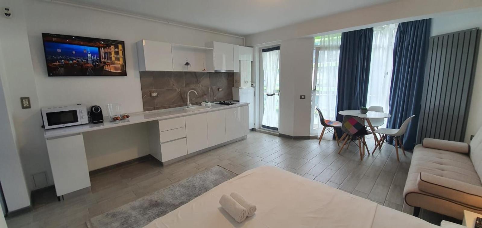 Alezzi Beach Vibe Family Studio With Spa Piscina Interioara Incalzita Sauna Jacuzzi Gym Năvodari Eksteriør bilde